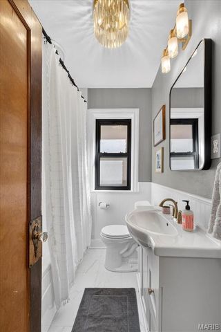 5644 Murdoch Avenue, St Louis, MO 63109