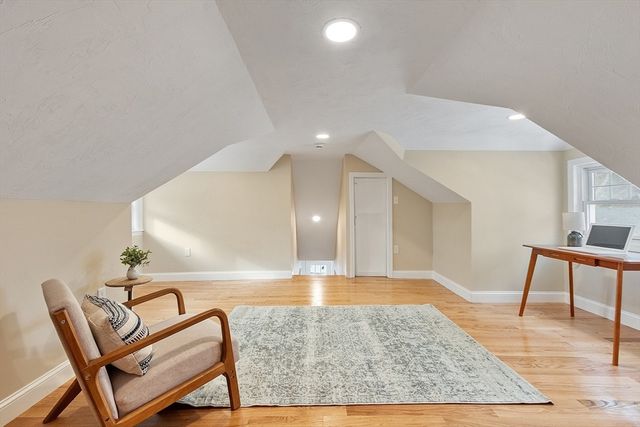 42 N Worcester Ave, Worcester, MA 01606