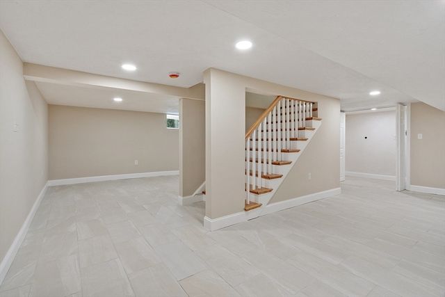 42 N Worcester Ave, Worcester, MA 01606