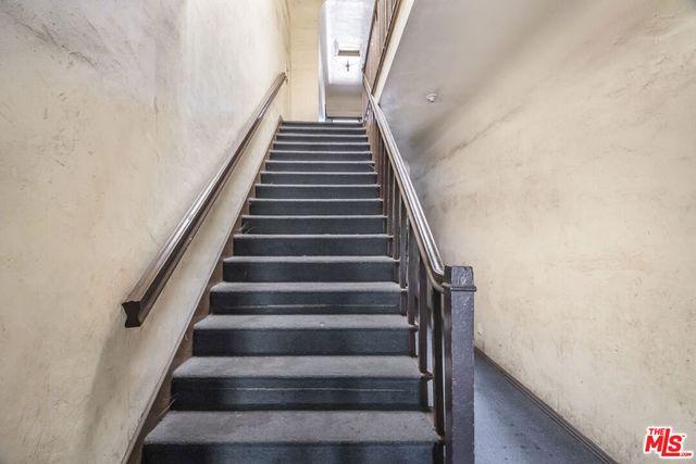 2717 S Budlong Avenue, Los Angeles, CA 90007