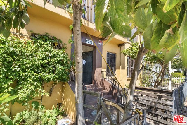 2717 S Budlong Avenue, Los Angeles, CA 90007