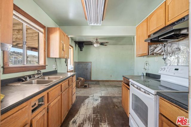 45611 250th Street, Lancaster, CA 93535