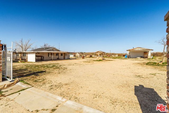 45611 250th Street, Lancaster, CA 93535