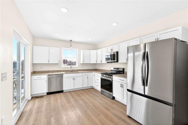 3 PIONEER AVENUE, Ross Twp, PA 15229