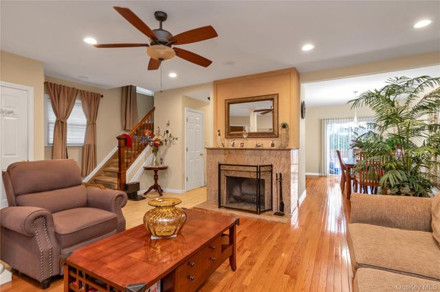 92-24 219th Street, Queens Village, NY 11428