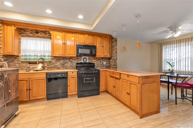 92-24 219th Street, Queens Village, NY 11428