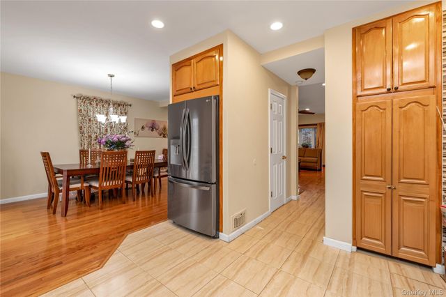 92-24 219th Street, Queens Village, NY 11428