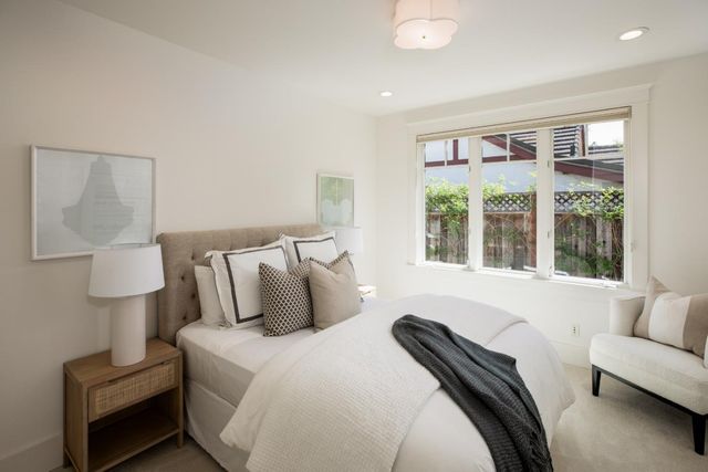 384 Hawthorne Avenue, Los Altos, CA 94022