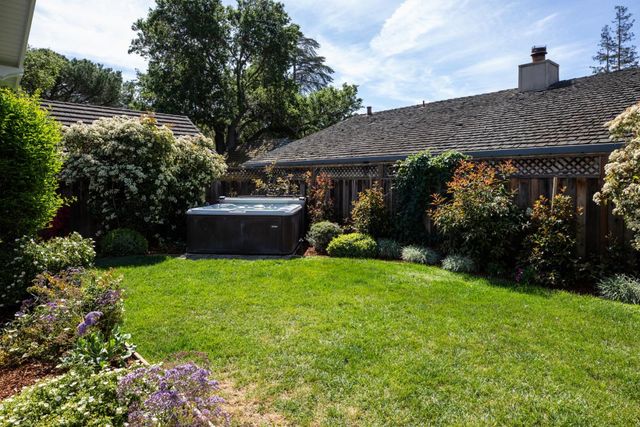 384 Hawthorne Avenue, Los Altos, CA 94022