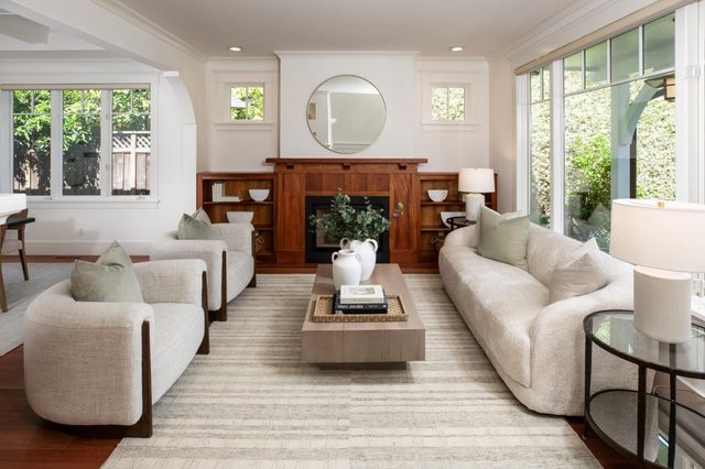 384 Hawthorne Avenue, Los Altos, CA 94022