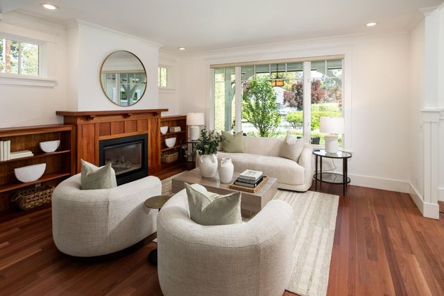 384 Hawthorne Avenue, Los Altos, CA 94022