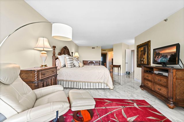 1900 Consulate Place 604, West Palm Beach, FL 33401