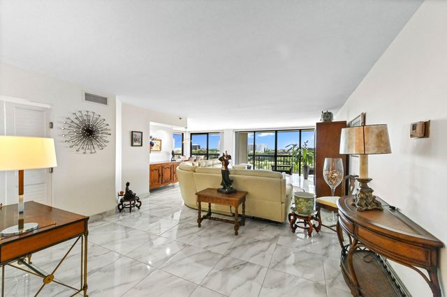 1900 Consulate Place 604, West Palm Beach, FL 33401