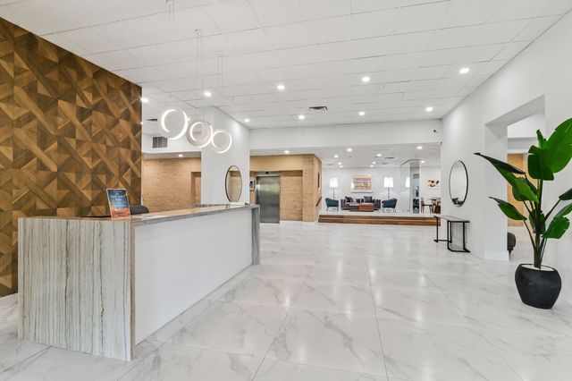 1900 Consulate Place 604, West Palm Beach, FL 33401