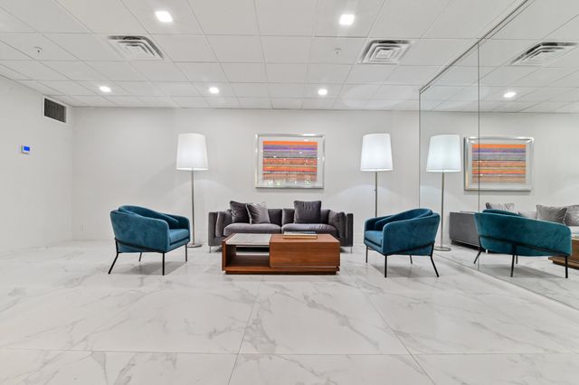 1900 Consulate Place 604, West Palm Beach, FL 33401