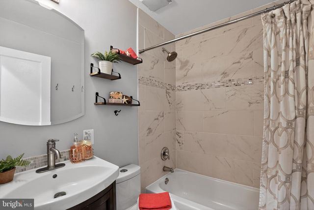 3206 CAMPBELL DR, Alexandria, VA 22303