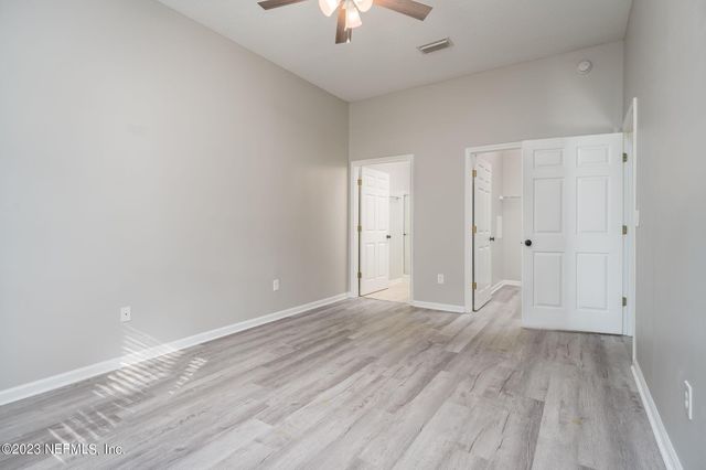 7064 DEER LODGE Circle 104, Jacksonville, FL 32256