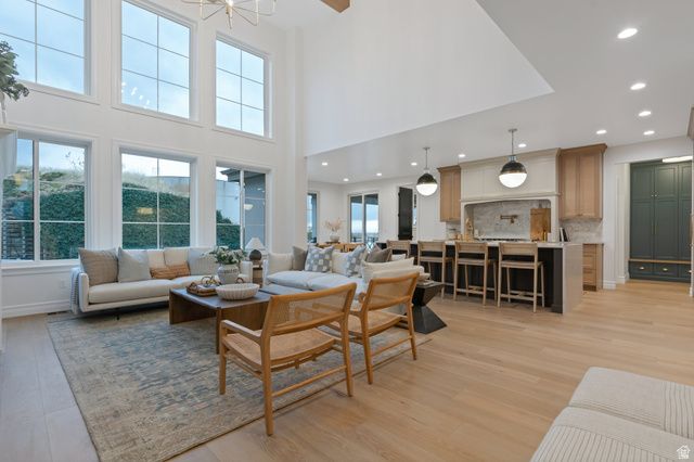 5 W SUMMERHILL LN, Centerville, UT 84014