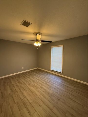 13810 Northlake Drive, Houston, TX 77049