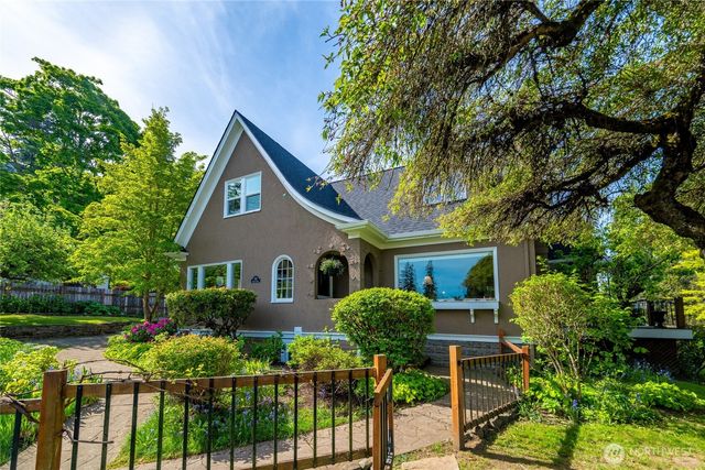258 N Forest Street, Bellingham, WA 98225