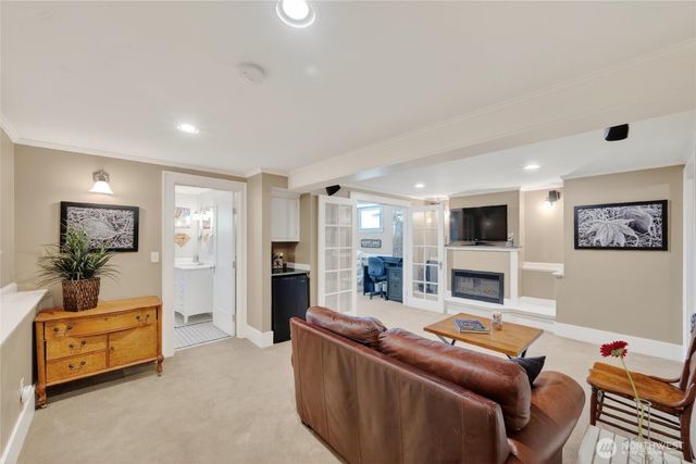 258 N Forest Street, Bellingham, WA 98225