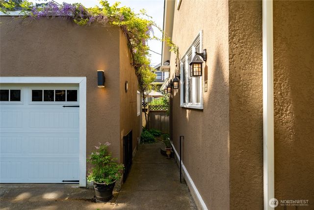 258 N Forest Street, Bellingham, WA 98225