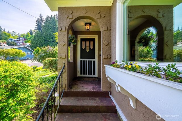 258 N Forest Street, Bellingham, WA 98225