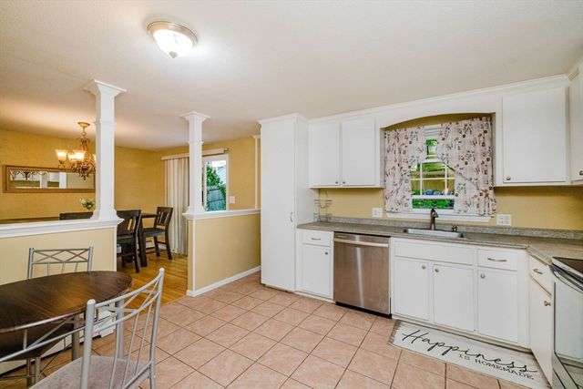 12 Sunset Dr, Milford, MA 01757