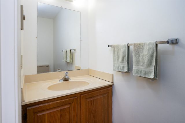 207 Sugar Tree Lane, South Burlington, VT 05403
