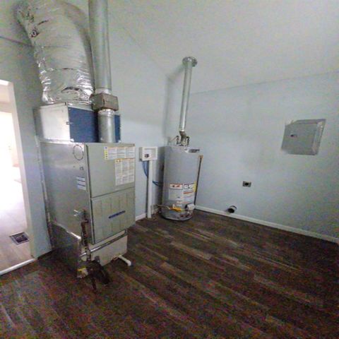 1654 N Grove Ave, Wichita, KS 67214