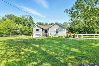 606 Granby Rd, South Hadley, MA 01075