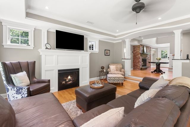 22 Timber Ln, Topsfield, MA 01983