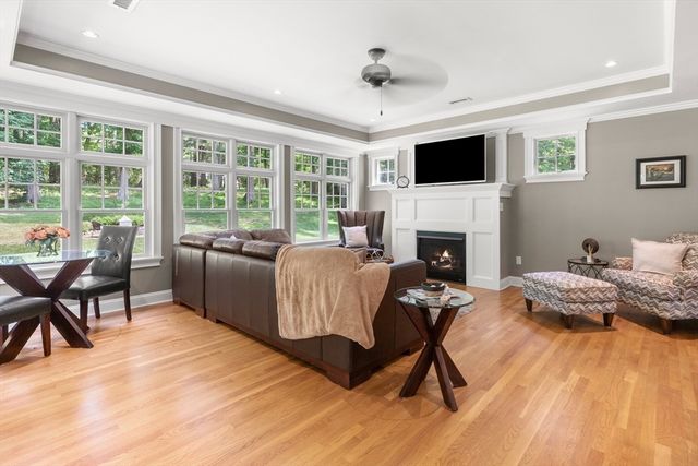 22 Timber Ln, Topsfield, MA 01983