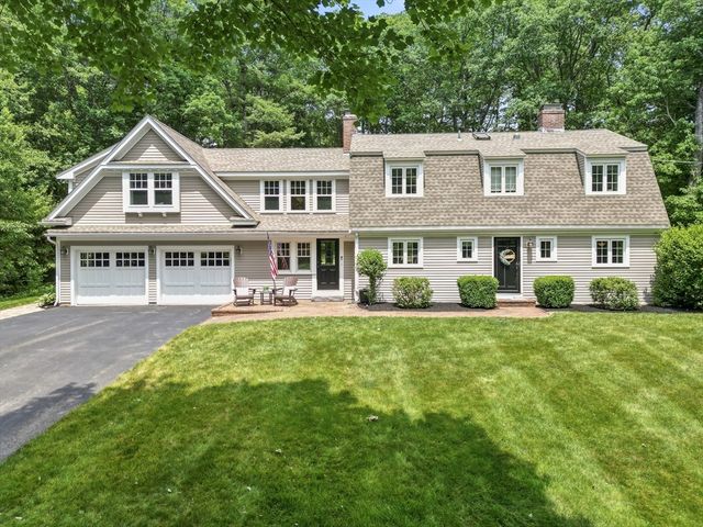 22 Timber Ln, Topsfield, MA 01983