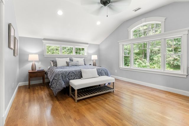 22 Timber Ln, Topsfield, MA 01983