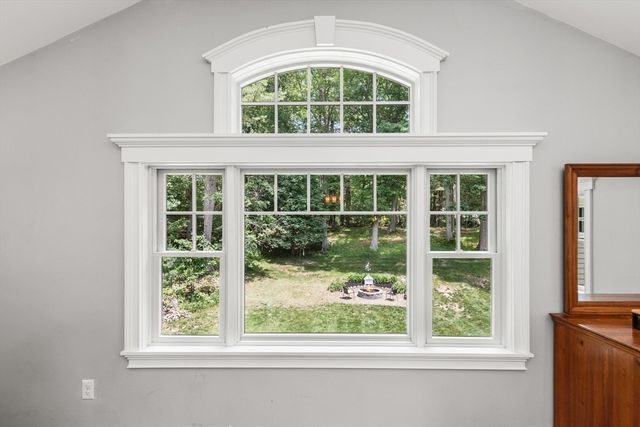 22 Timber Ln, Topsfield, MA 01983