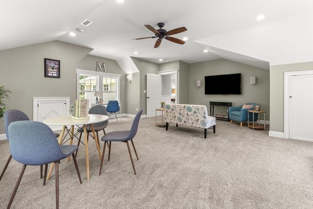 22 Timber Ln, Topsfield, MA 01983