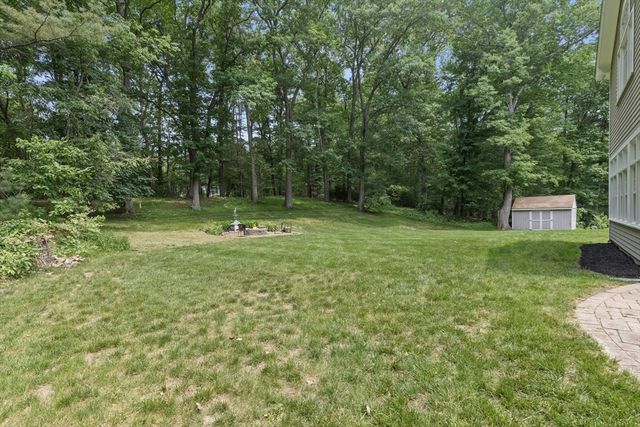 22 Timber Ln, Topsfield, MA 01983