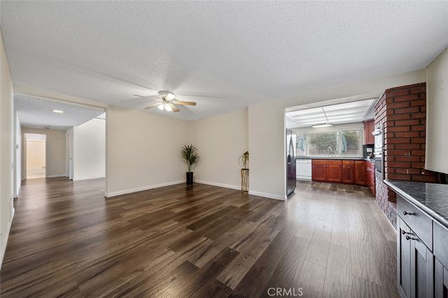 23850 Via Jacara, Valencia, CA 91355