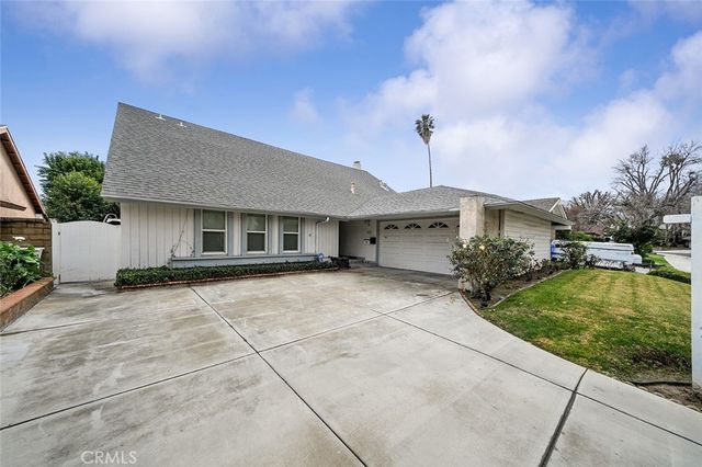 23850 Via Jacara, Valencia, CA 91355