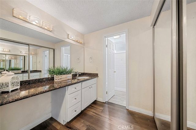 23850 Via Jacara, Valencia, CA 91355
