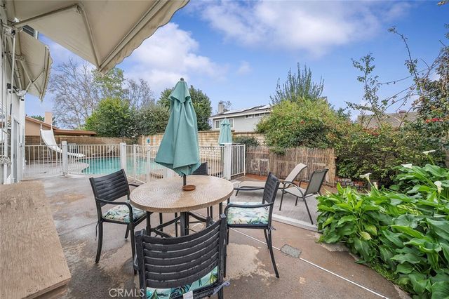 23850 Via Jacara, Valencia, CA 91355