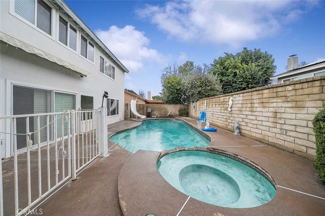 23850 Via Jacara, Valencia, CA 91355