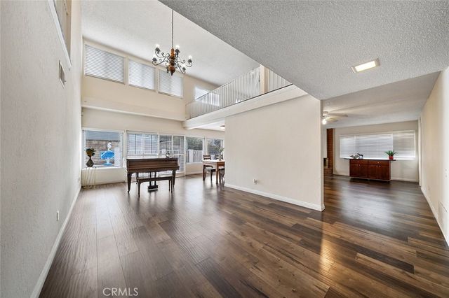 23850 Via Jacara, Valencia, CA 91355