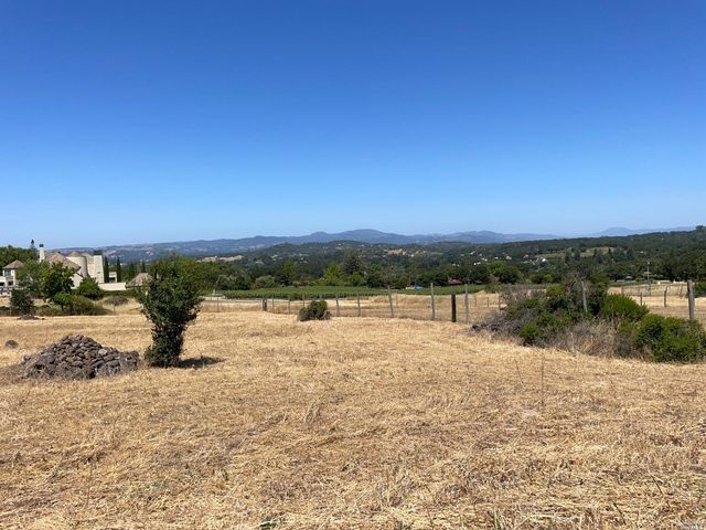 1037 Shady Brook Ln, Napa, CA 94558