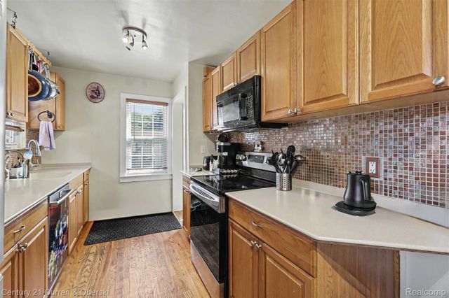 2903 Cornell Street, Dearborn, MI 48124