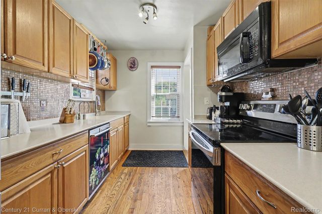 2903 Cornell Street, Dearborn, MI 48124