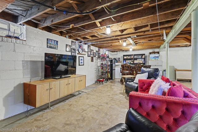 2903 Cornell Street, Dearborn, MI 48124