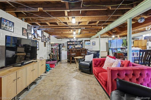 2903 Cornell Street, Dearborn, MI 48124