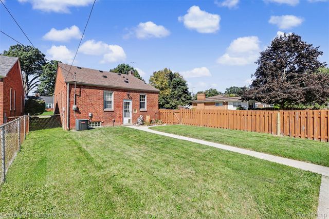 2903 Cornell Street, Dearborn, MI 48124